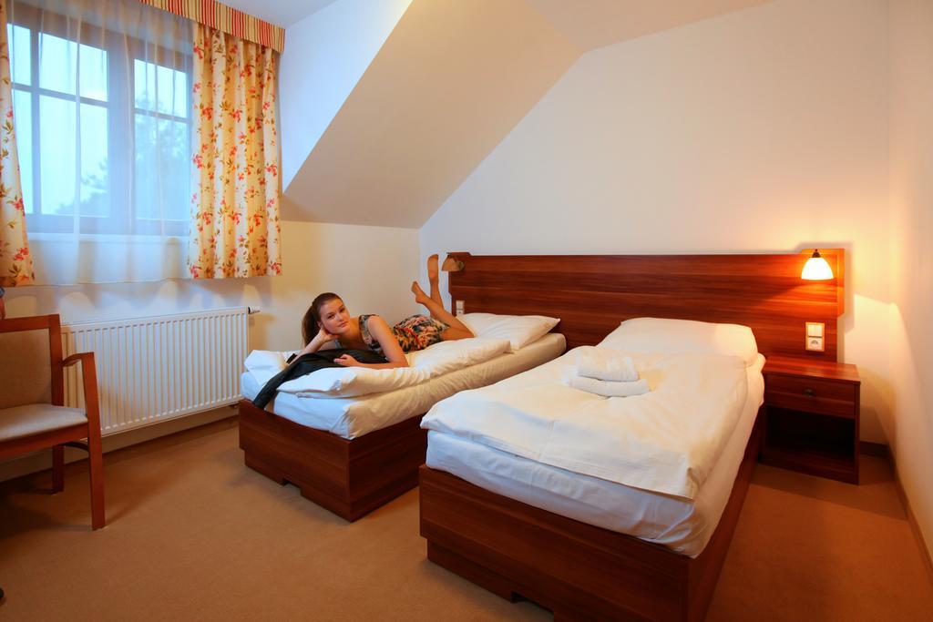Hostinec U Hubalku Kostelec nad Orlicí Room photo